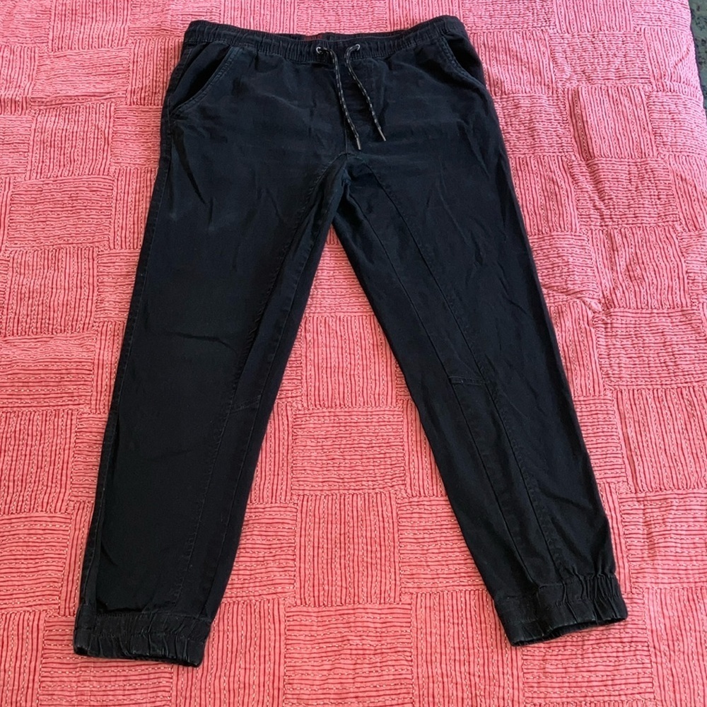 Split brand men’s large Black Jogger cotton pants with drawstring waist